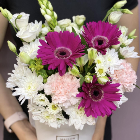 Букет_Яркая гербера в коробке